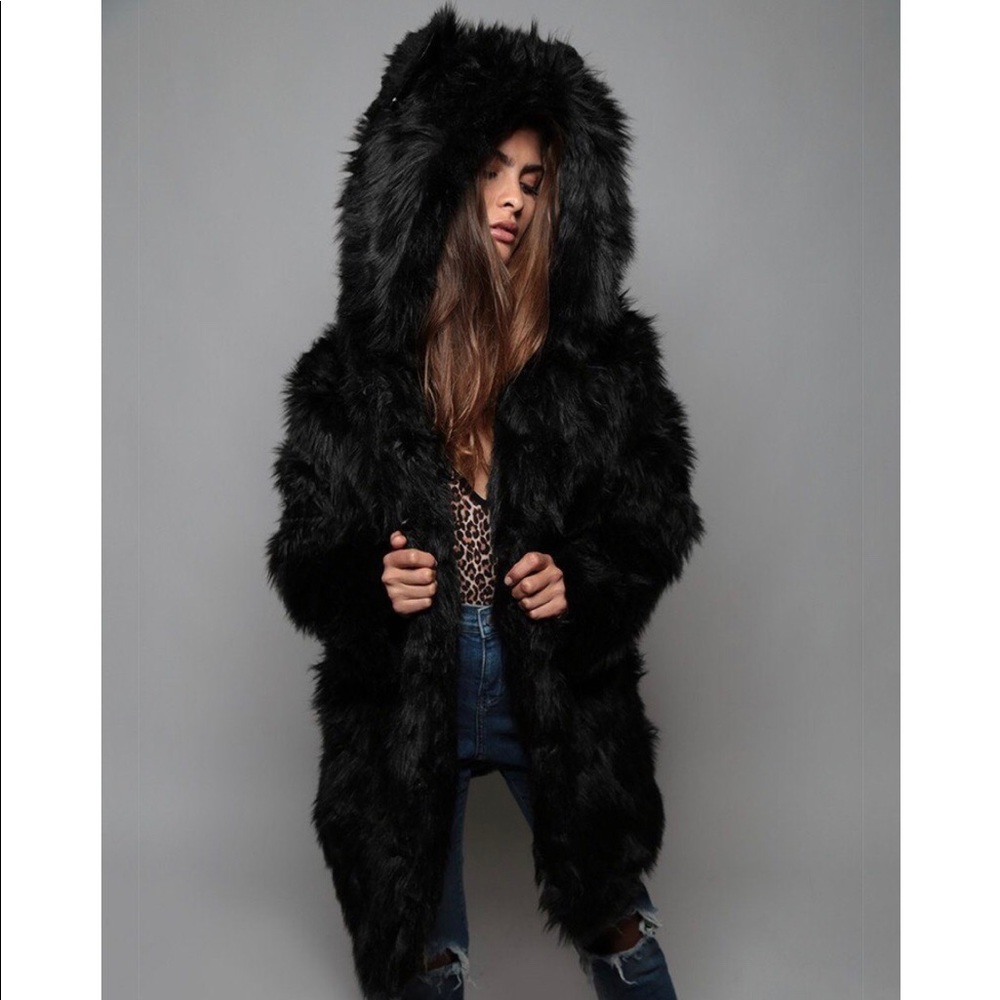 Spirithood CLASSIC BLACK WOLF FAUX FUR COAT